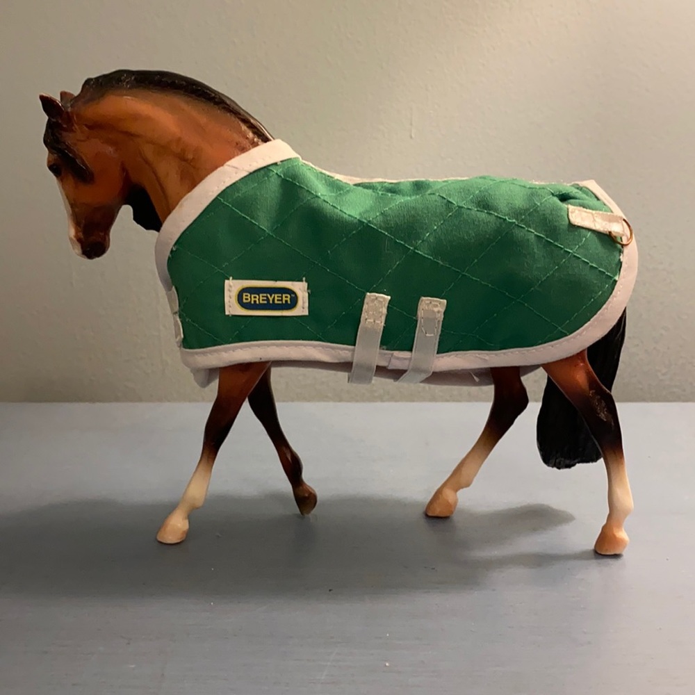Breyer 61009 Lusitano Bay Mare with Blanket